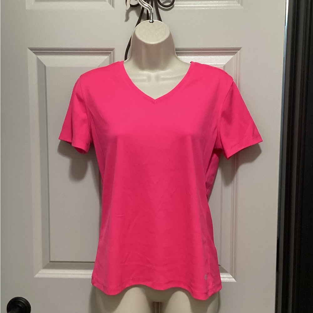 Reel Legends Ladies V-neck Magenta Top